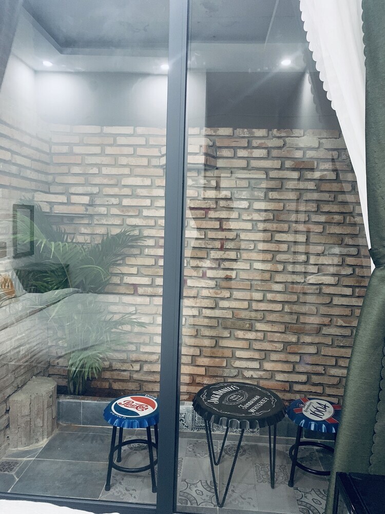 Hotel Lucas Inn 2