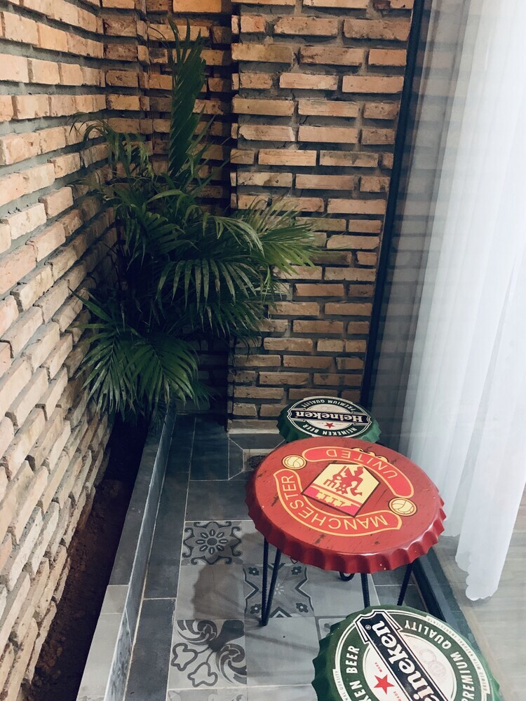 Hotel Lucas Inn 2