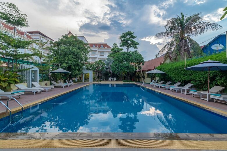 Angkor White Swan Hotel