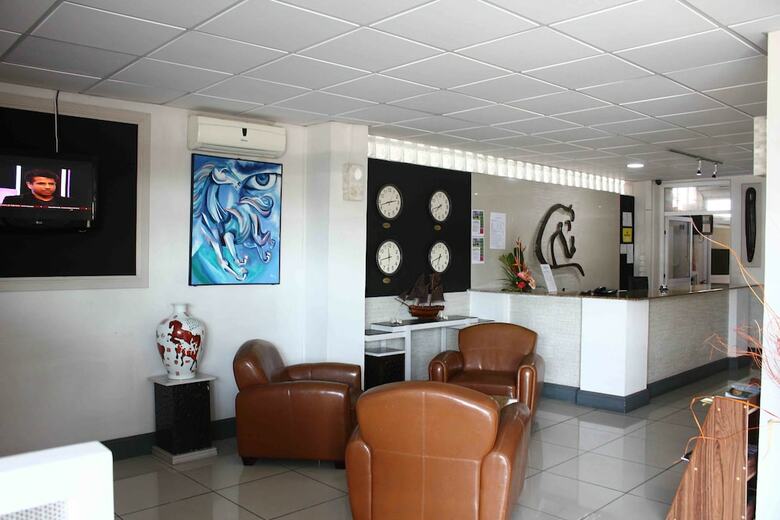 Champ De Mars Hotel