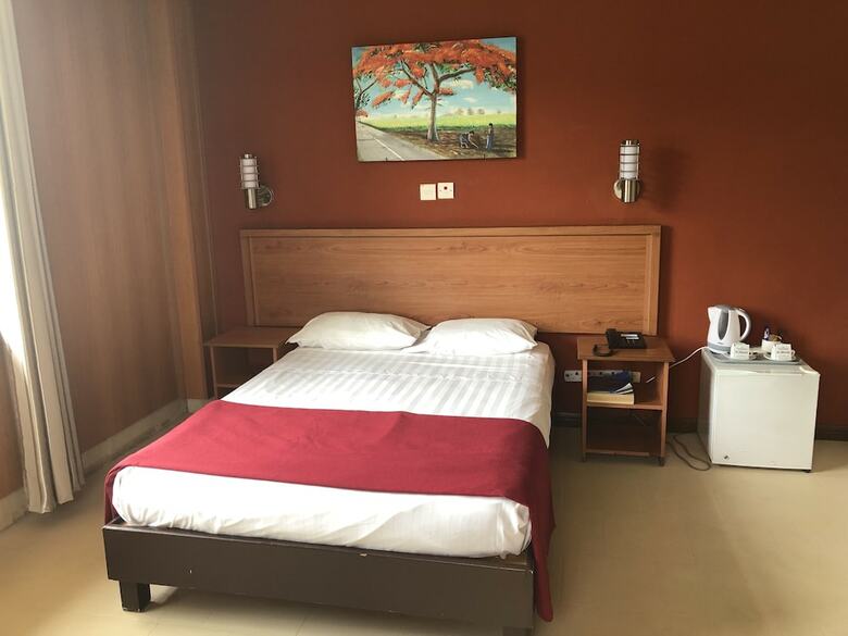 Champ De Mars Hotel