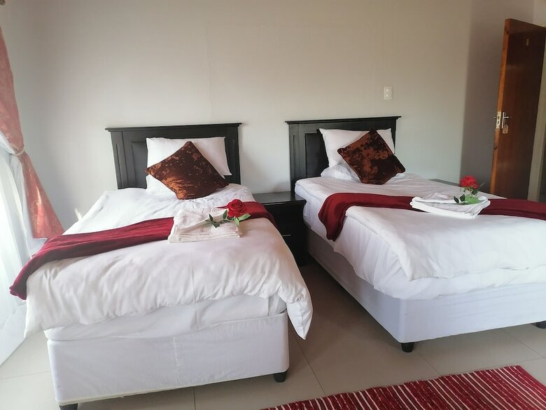 Hotel Rose And Thorn Guesthouse - Adults Only