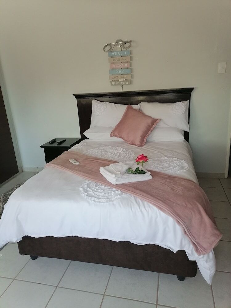 Hotel Rose And Thorn Guesthouse - Adults Only