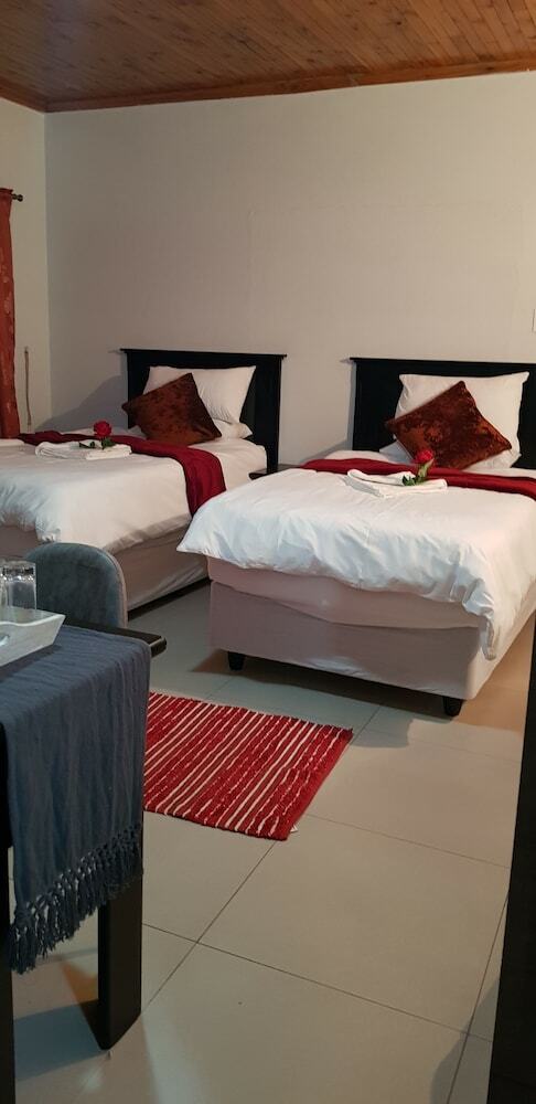 Hotel Rose And Thorn Guesthouse - Adults Only