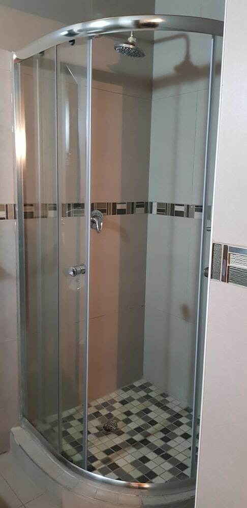 Hotel Rose And Thorn Guesthouse - Adults Only