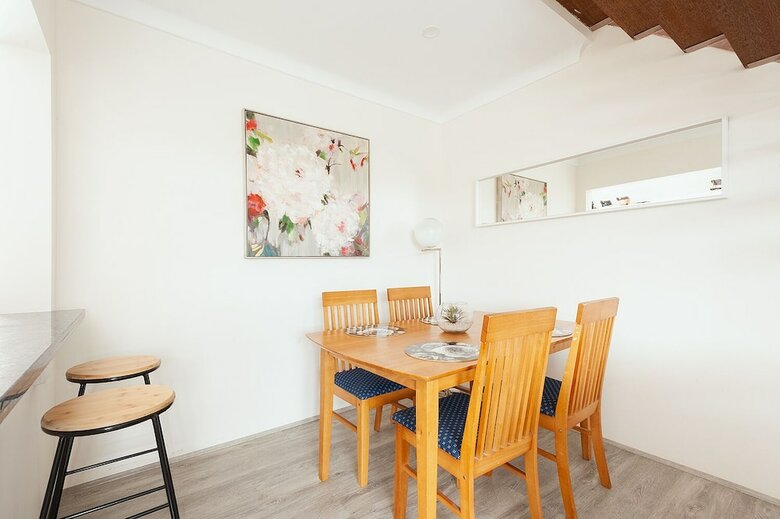 Comfy & Convenient Homebush West