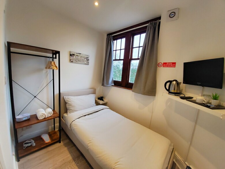 Hotel Sleeplicity London Heathrow