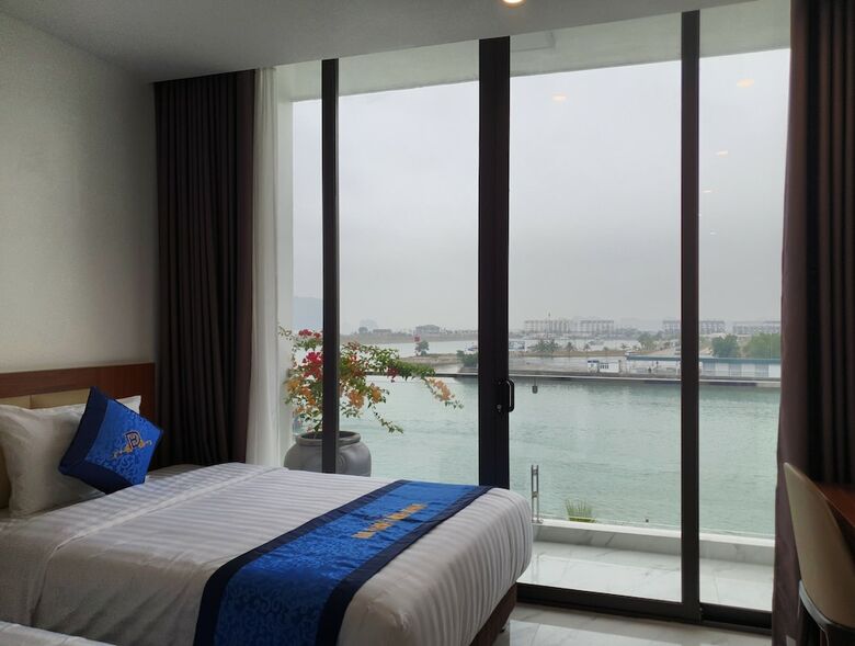 Ha Long Land Hotel