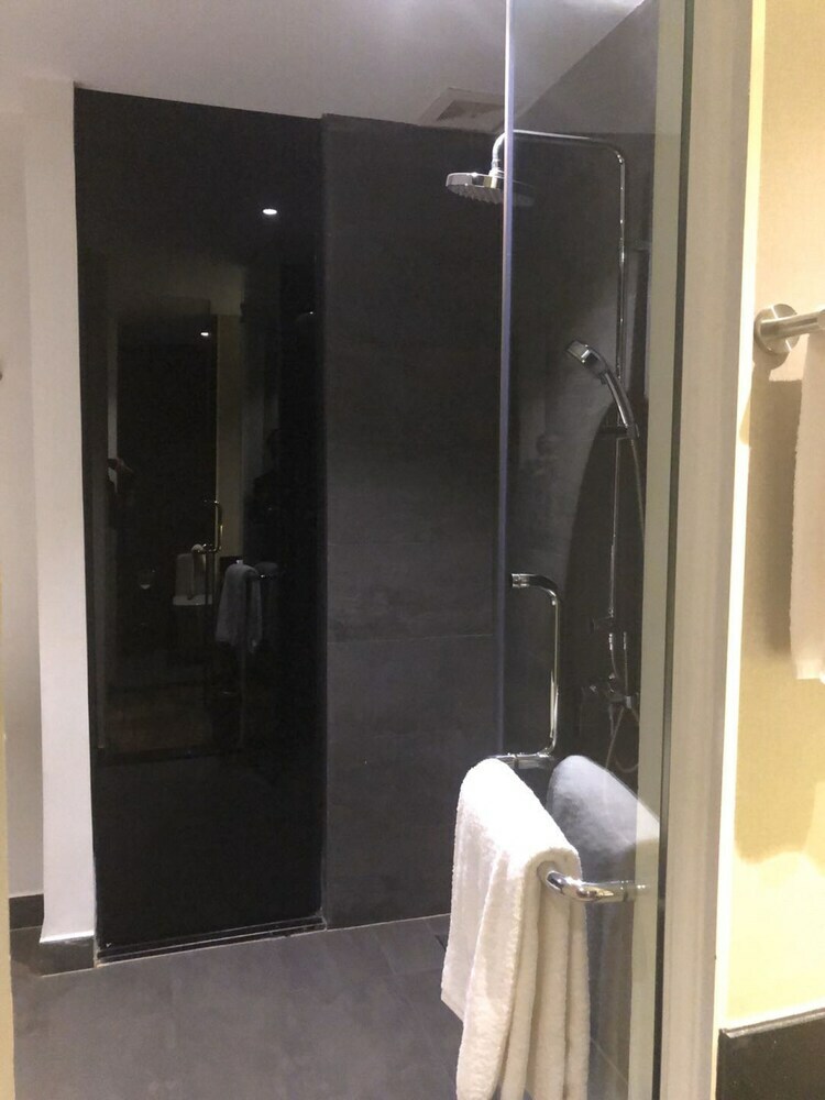 Wm Hotel