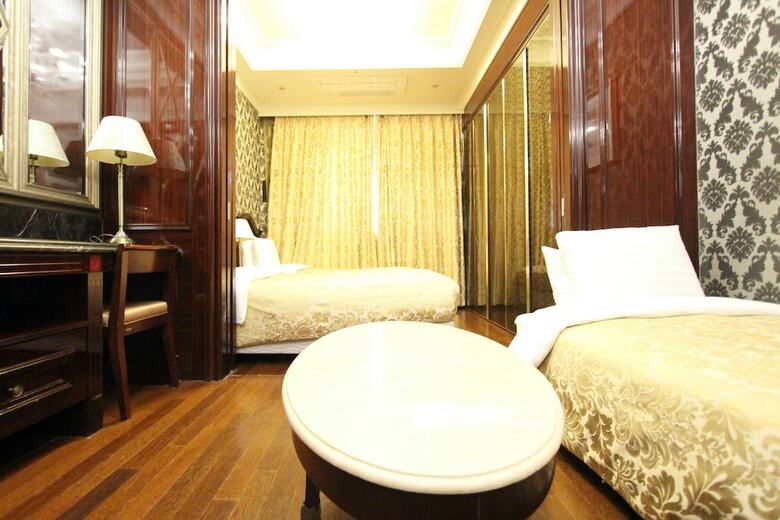 Hotel Artnouveau Seocho