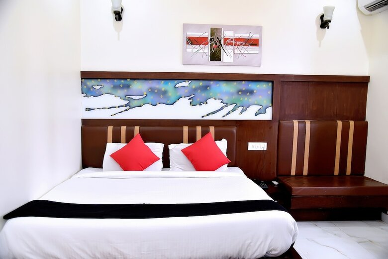 Hotel Basera