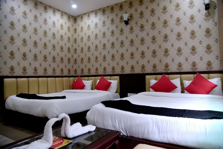 Hotel Basera