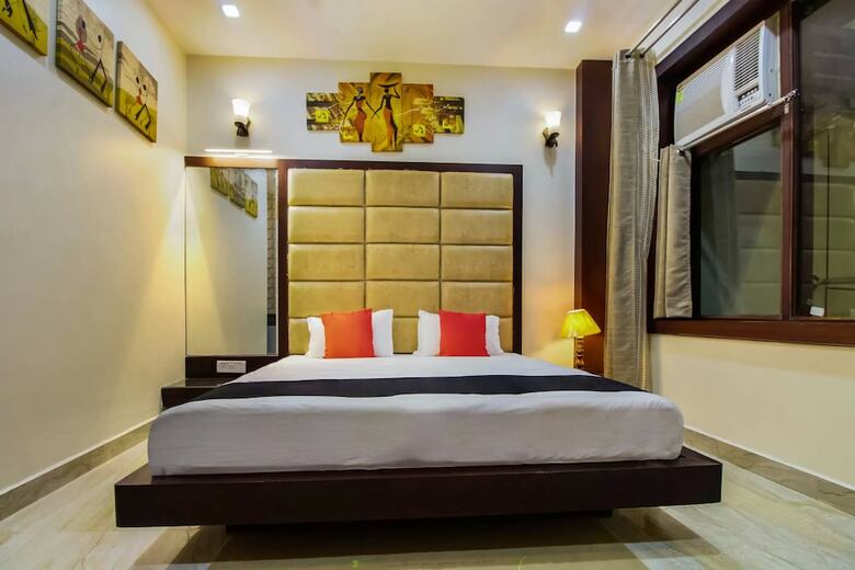 Hotel Basera
