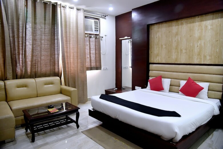 Hotel Basera