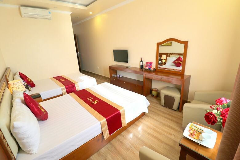 Giang Son Sea View Hotel