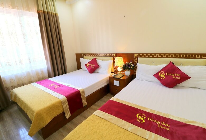 Giang Son Sea View Hotel
