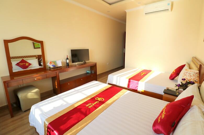 Giang Son Sea View Hotel