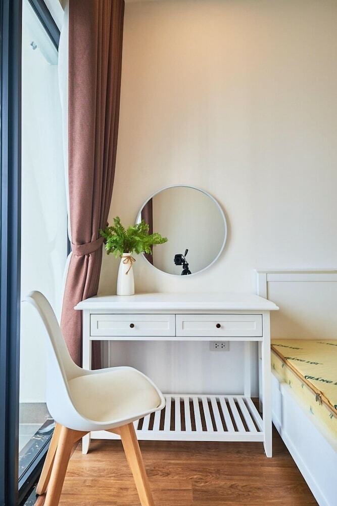 Western Hanoi Apartment - The Emerald