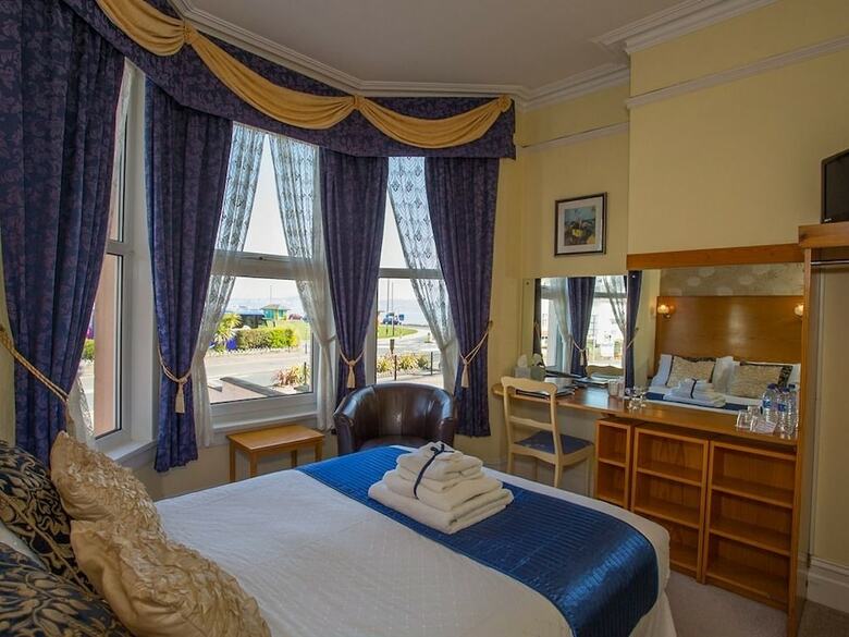 Hotel The Briars Guesthouse
