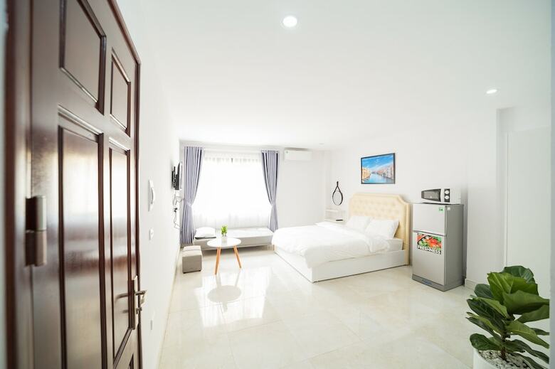 Parkhomes Service Apartment