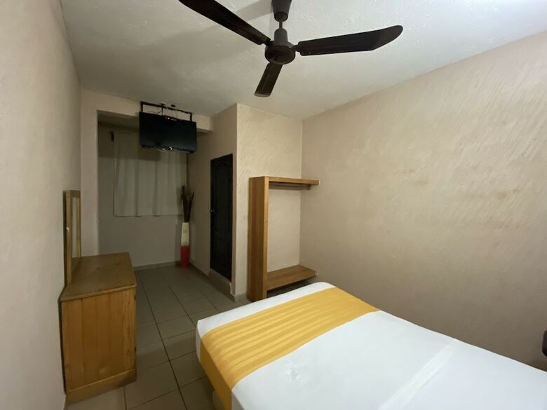 Hotel Mariposa