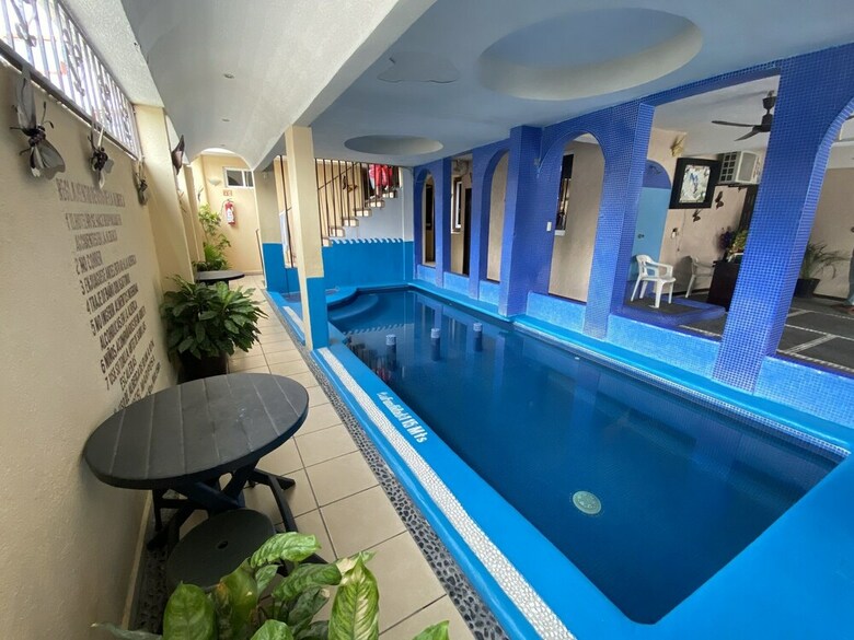 Hotel Mariposa