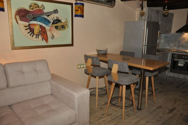 Apartamentos Odos Oneiron