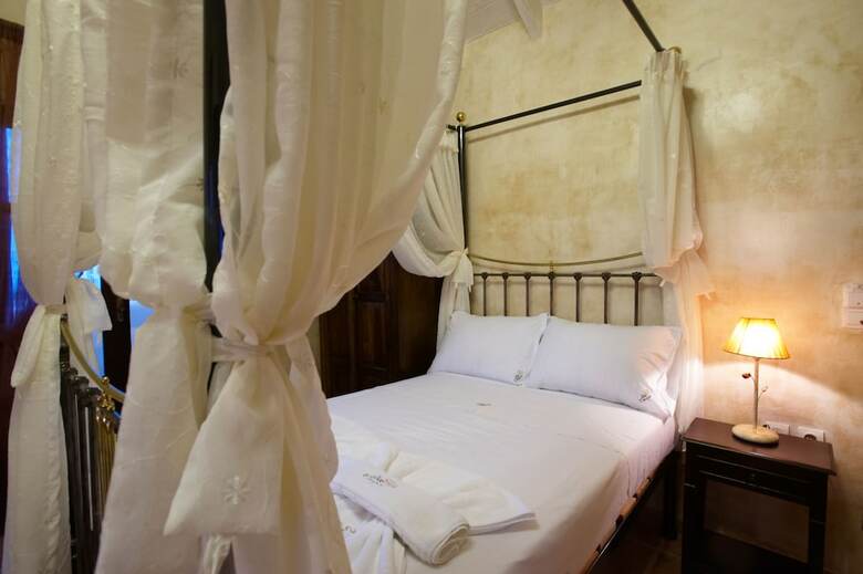 Apartamentos Odos Oneiron