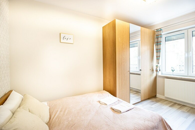 Ursynow Apartment With Garden