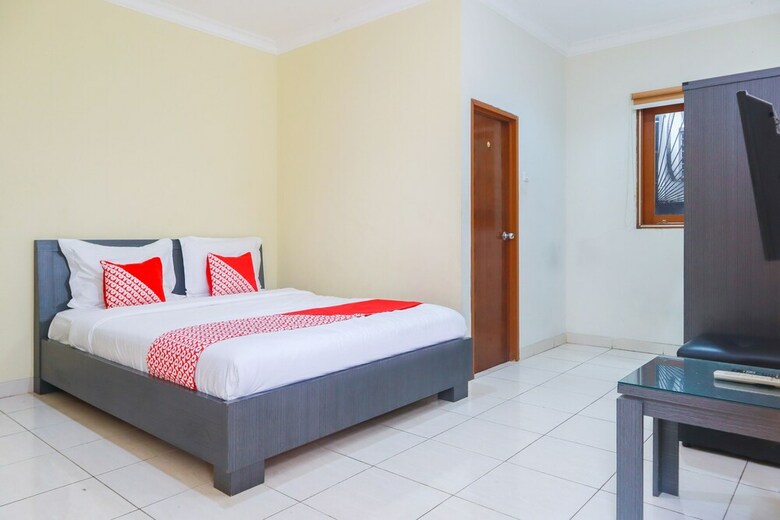 Hotel Oyo 2196 Ss Homes