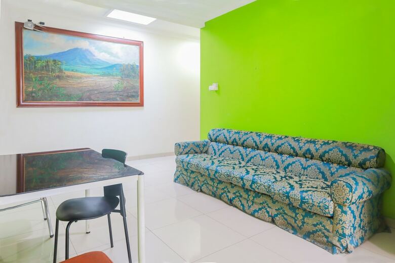 Hotel Oyo 2196 Ss Homes
