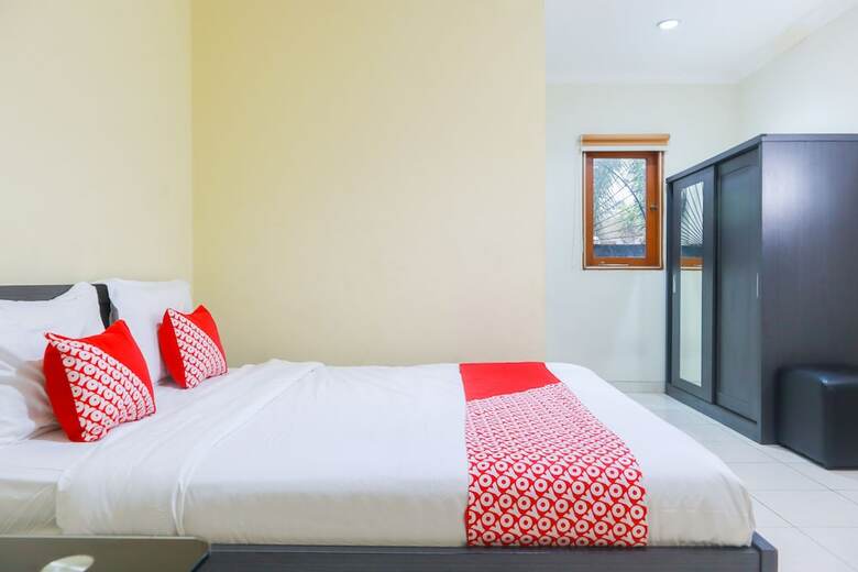 Hotel Oyo 2196 Ss Homes