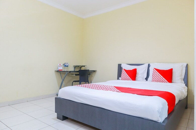 Hotel Oyo 2196 Ss Homes