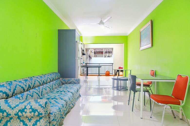 Hotel Oyo 2196 Ss Homes