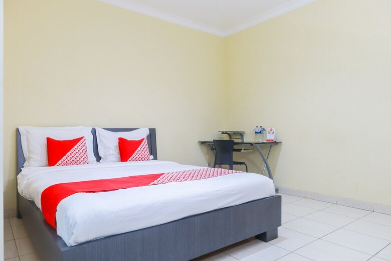 Hotel Oyo 2196 Ss Homes