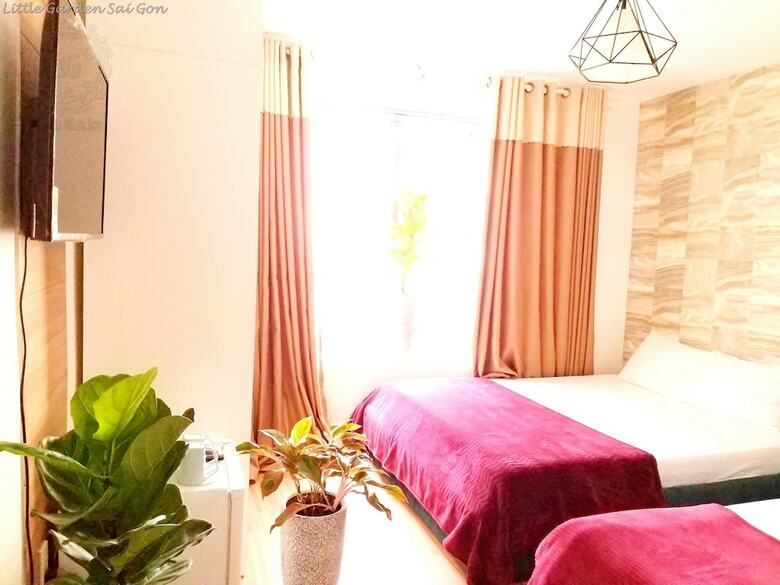 Hostal Little Garden Hostel