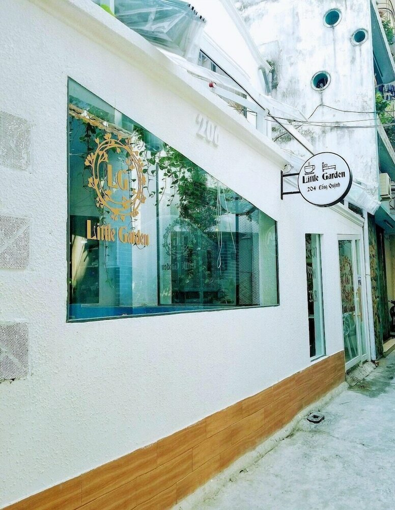 Hostal Little Garden Hostel