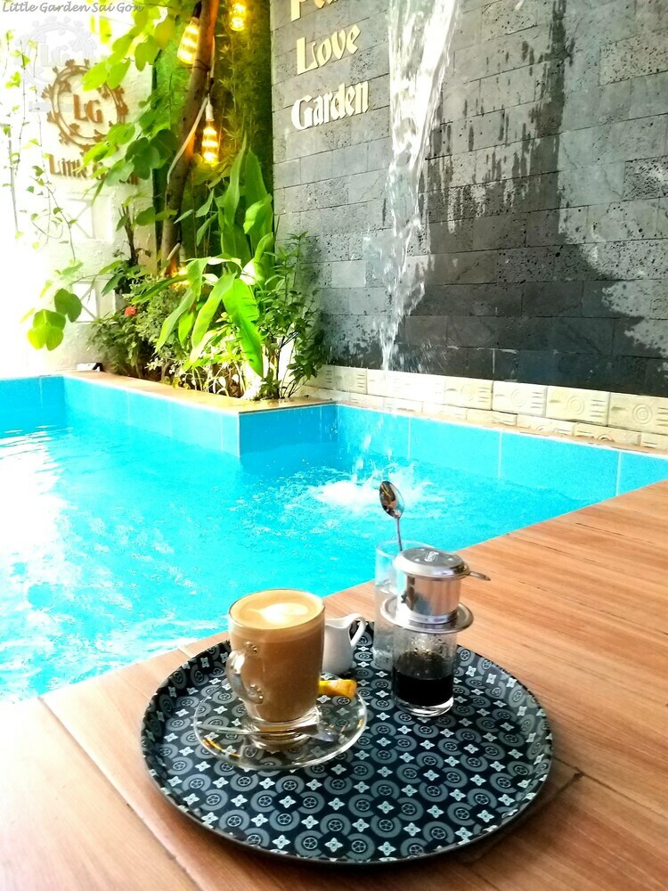 Hostal Little Garden Hostel