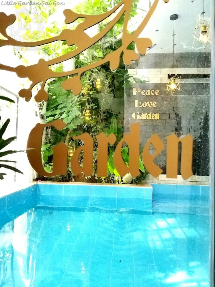 Hostal Little Garden Hostel