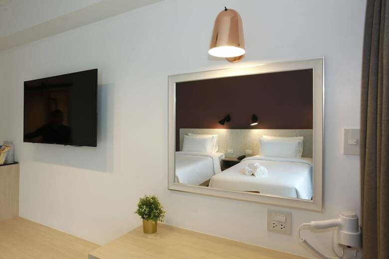 Port Canary Hotel