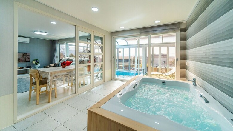 The Sky Pool Villa