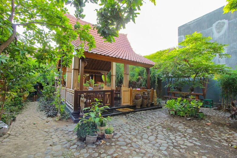 Hostal Spot On 2211 Rumah Singgah 007wijaya