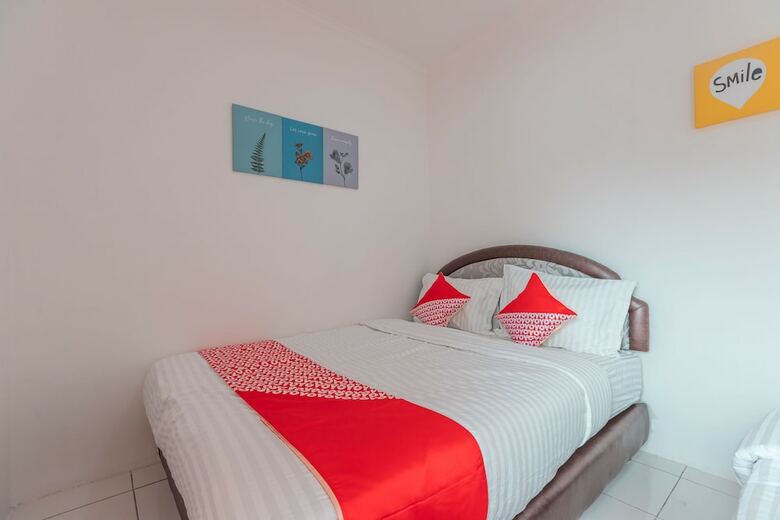 Hotel Oyo 2229 Dolfie Residence