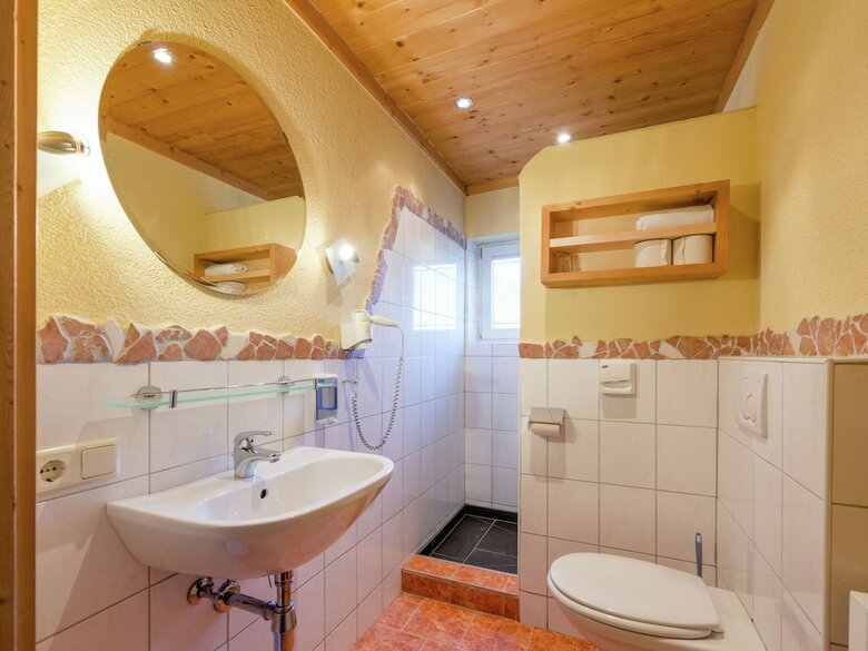 Spacious Chalet In Kaprun With Sauna