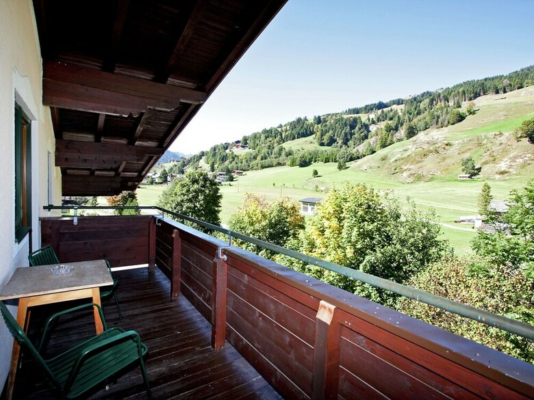 Warm Apartment In Saalbach Near Ski Area
