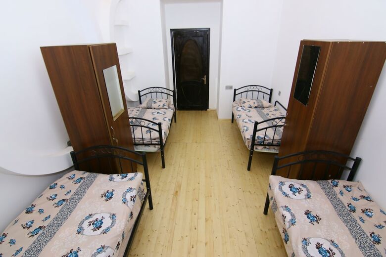 Hostal Nizami Street Hostel