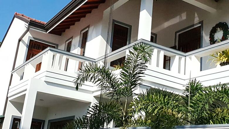 Hotel Up House Guest Inn