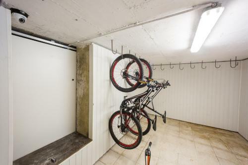 Apartment House Berghi I