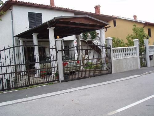 Apartments Butinar Pri Kapitanu