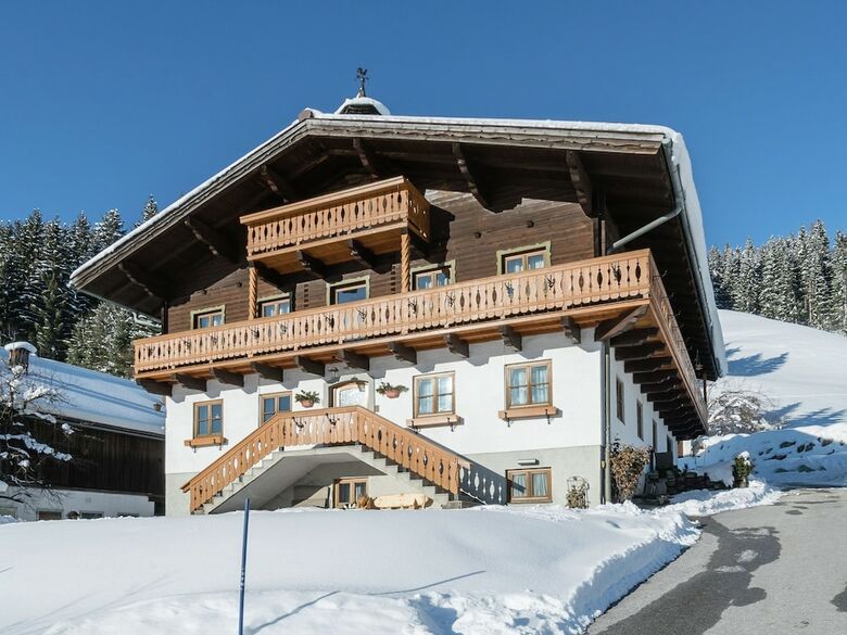 Spacious Apartment In Wagrain With Balcony
